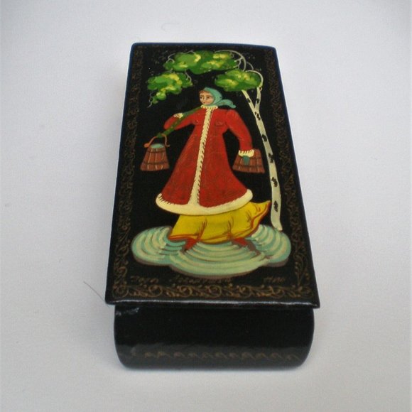 Vintage Russian USSR Signed PALEKH PALEH ПАЛЕХ Lacquer Jewelry Trinket Box - Picture 2 of 10